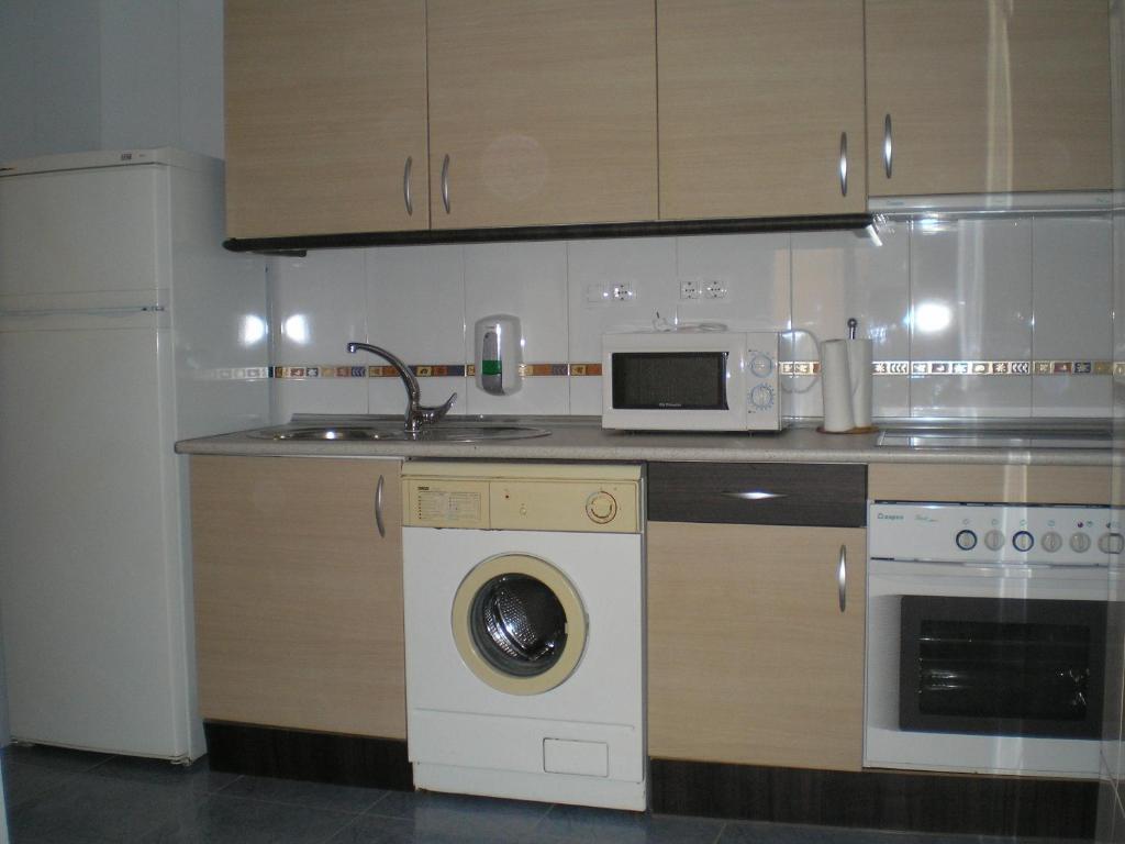 Apartamentos Turisticos Reyes Catolicos Saragozza Camera foto