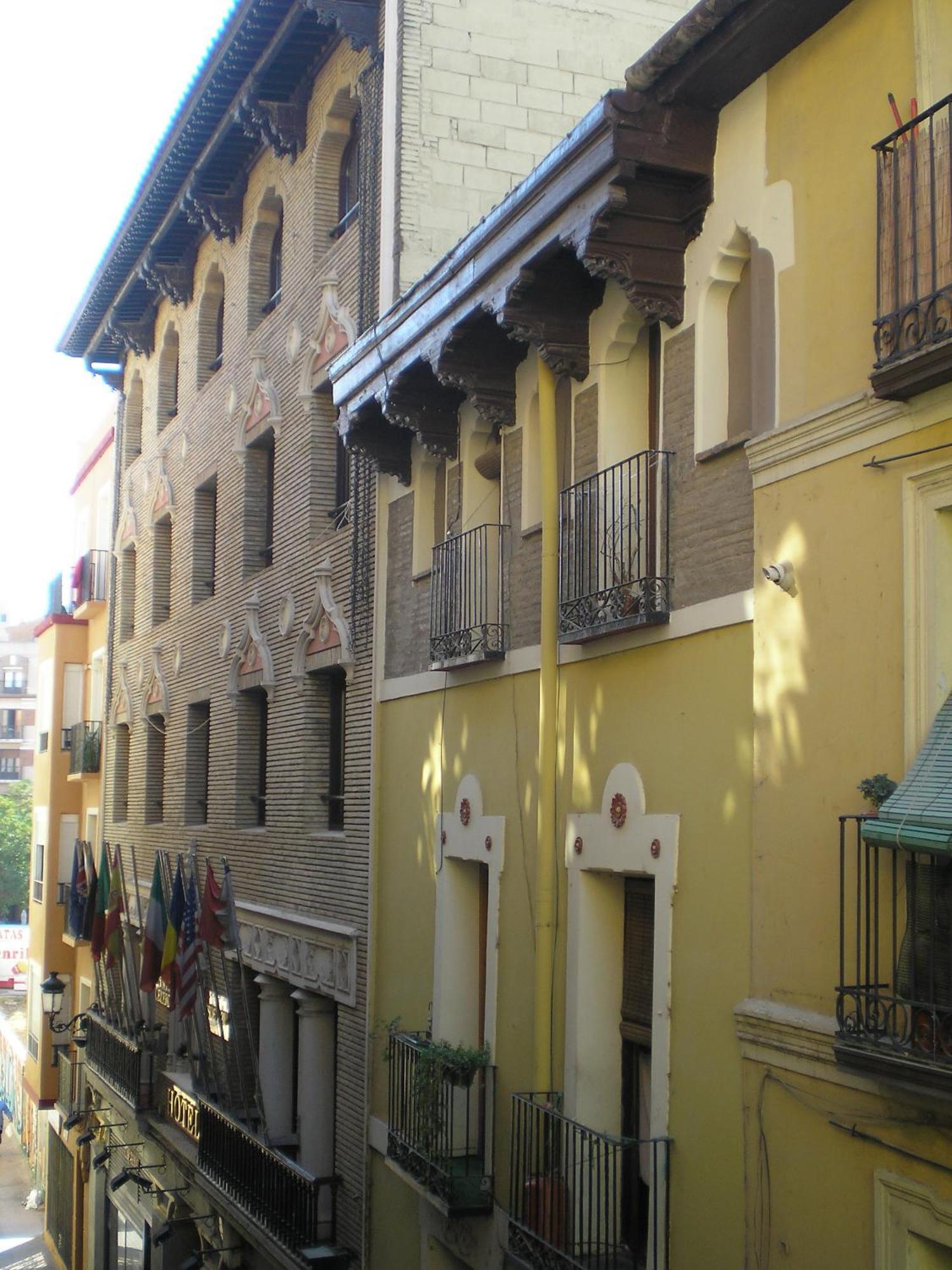 Apartamentos Turisticos Reyes Catolicos Saragozza Esterno foto