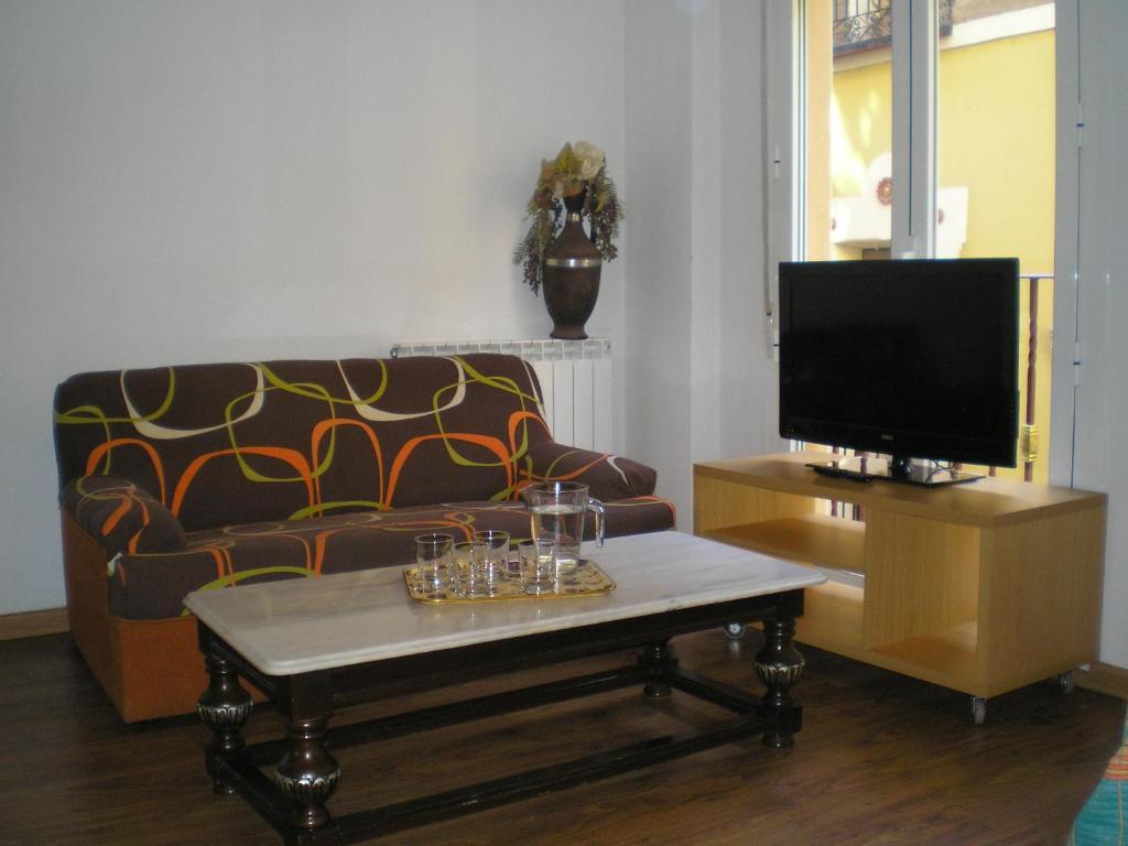 Apartamentos Turisticos Reyes Catolicos Saragozza Esterno foto
